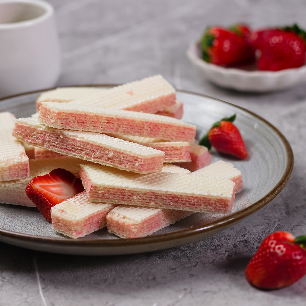 Strawberry Flavoured Wafers Biscuits 100g